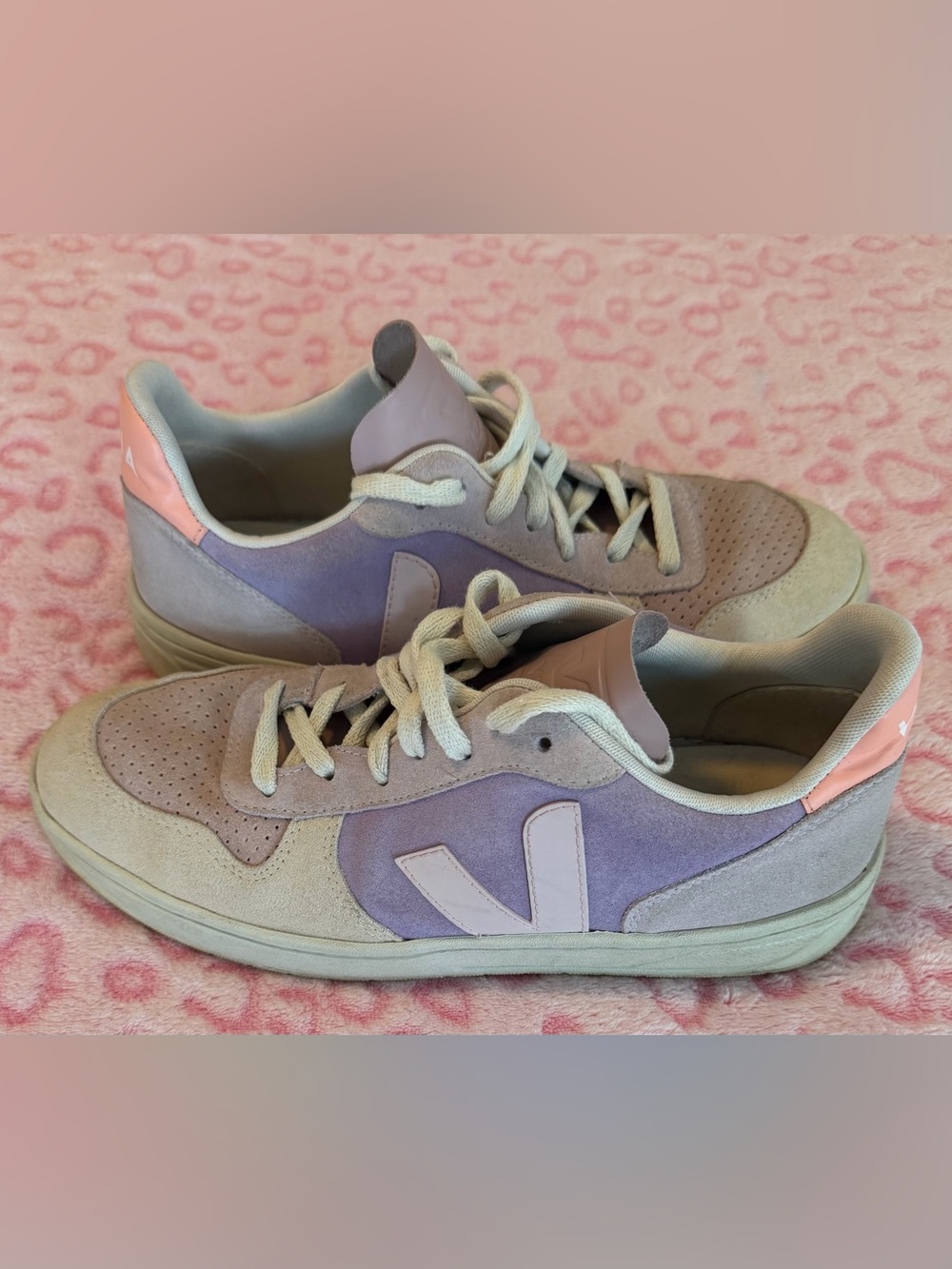 Veja V-10 Women’s Pink and Purple Sneakers
Size: 8.5 - Picture 7 of 12